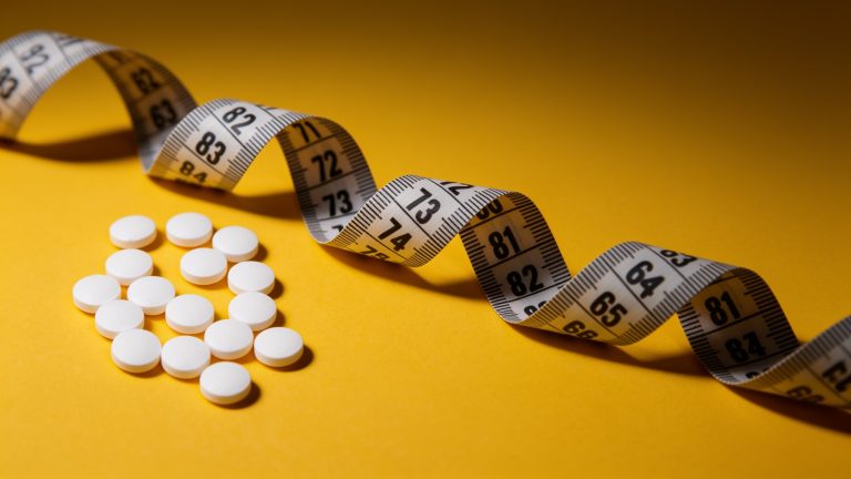 Aleniglipron : Un nouvel espoir dans la lutte contre l&rsquo;obésité grâce à un médicament oral innovant
